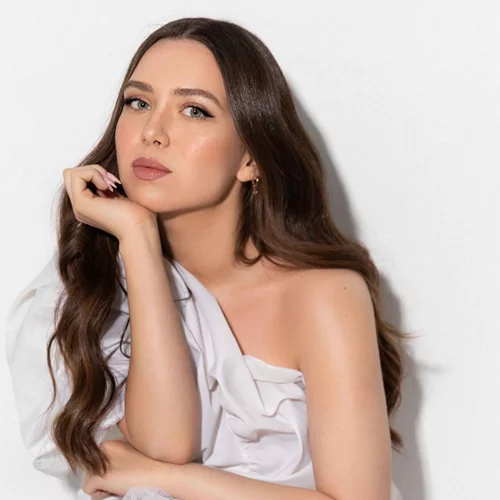 Η Νικόλ Σαραβάκου κάνει "Βόλτα στην πόλη" και έρχεται για μία βραδιά στο Θέατρο Άλσος