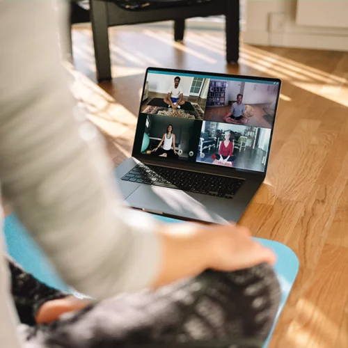 Δωρεάν διαδικτυακά εργαστήρια από το πρόγραμμα "Είσαι γυναίκα. Είσαι δύναμη"