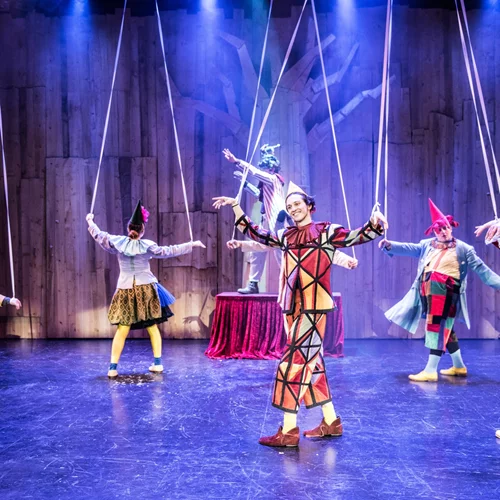 "Πινόκιο": Η διάσημη ξύλινη μαριονέτα του Κάρλο Κολόντι κάνει τα πρώτα της βήματα στη σκηνή του Εθνικού Θεάτρου