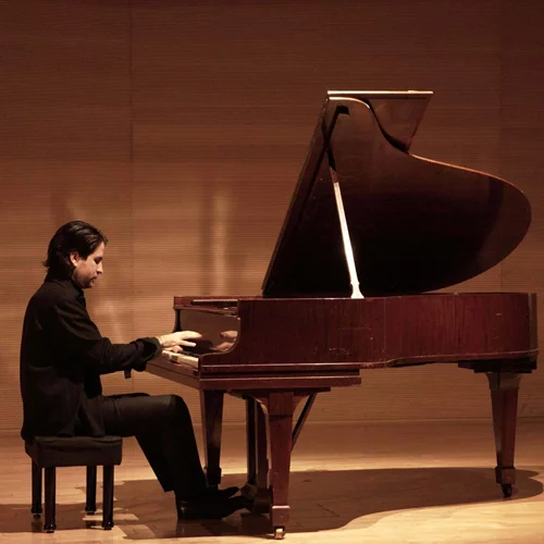 Δύο δυνατά ρεσιτάλ πιάνου: Γνωριμία με Οσόκινς – Επιβεβαίωση για Γουβέλη