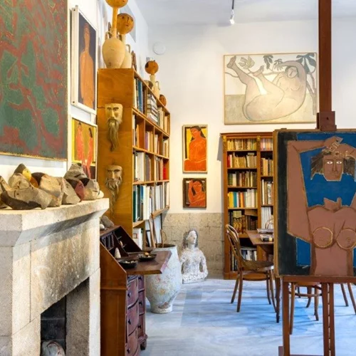 Η αναγέννηση του ατελιέ του ζωγράφου Νίκου Νικολάου στην Αίγινα