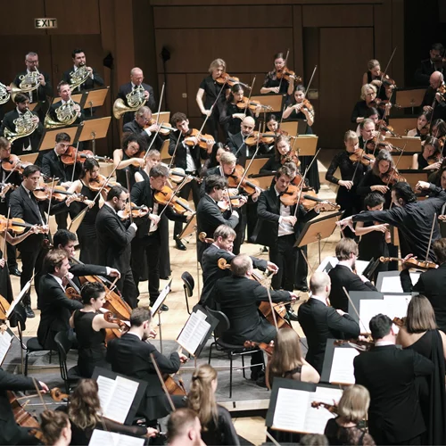 Συναυλίες "Ουτοπίας" υπό Κουρεντζή & Βασιλικής Φιλαρμονικής Λονδίνου υπό Β. Πετρένκο στο Μέγαρο: έντονες συμφωνικές απολαύσεις, αντιθέσεις και κάποιες επιφυλάξεις