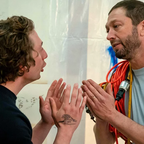 Oι σειρές που σάρωσαν τα 76α βραβεία Emmy "παίζουν" στο Disney+