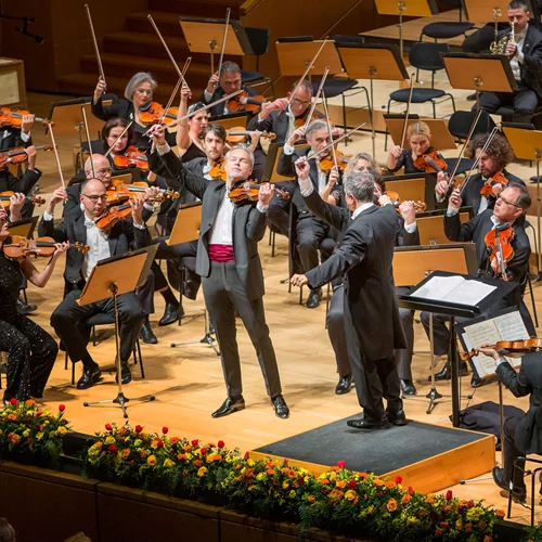 Διάσημοι Ρώσοι σολίστ (Ρέπιν, Πλετνιόφ) σε επετειακές συναυλίες μιας θαλερής …80χρονης ΚΟΑ!