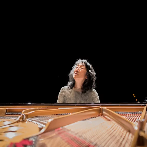 Η σπουδαία πιανίστα Mitsuko Uchida έρχεται στον κύκλο του Μεγάρου "Piano Masters"