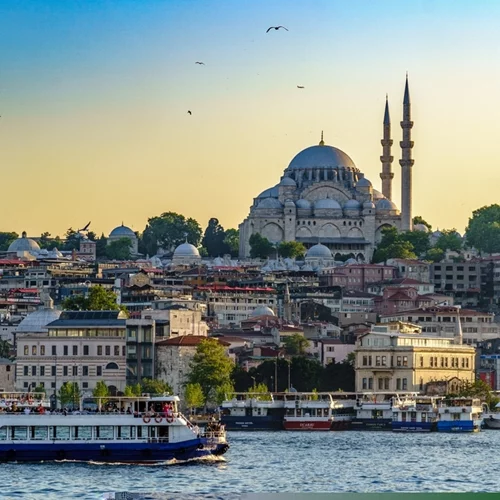 Τριήμερο Καθαράς Δευτέρας και τετραήμερο 25ης Μαρτίου: Πώς θα οργανώσετε μια αξέχαστη απόδραση