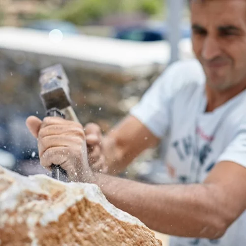 Δημήτρης Σκαλκώτος: "Με το μάρμαρο θεωρώ ότι φτιάχνω τα δικά μου σουπερνόβα"