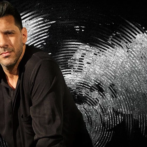 Καμία έκπληξη: Ο Θοδωρής Φέρρης γίνεται viral με το νέο άλμπουμ του, "Όσο Θα Γυρίζει Η Γη"