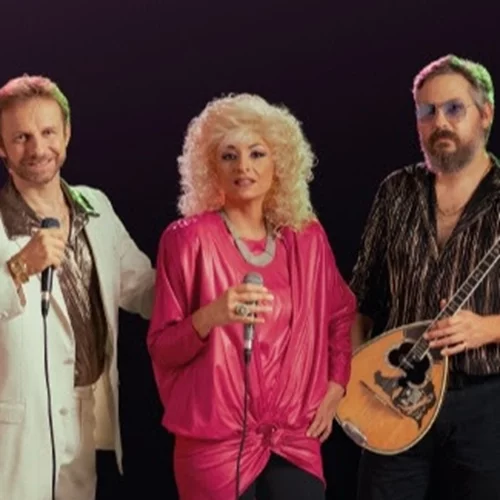 "Μπουζούκια στην πίστα": Το σκυλάδικο των 80s αναβιώνει στη Λεωφόρο Συγγρού