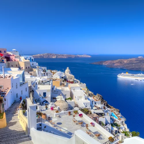 Μελέτη ΙΝΣΕΤΕ: Πώς επηρεάζουν οι εξελίξεις στην παγκόσμια οικονομία και στις χώρες προέλευσης των εισερχόμενων στην Ελλάδα τουριστών