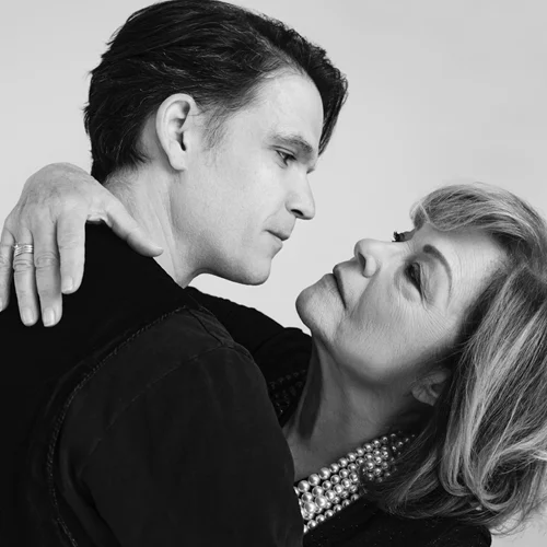 Ρένη Πιττακή & Κώστας Βασαρδάνης σε "Έξι μαθήματα χορού σε έξι εβδομάδες" στο Πτι Παλαί