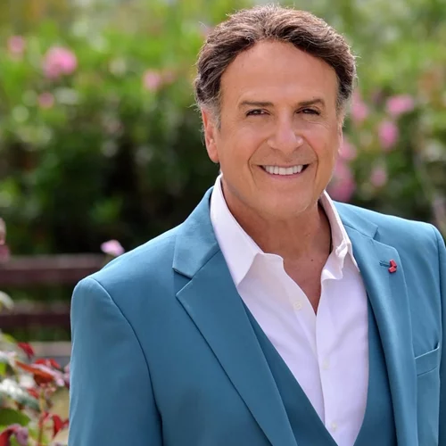 Ο Χάρης Ρώμας για την πολιτική και τον πολιτισμό