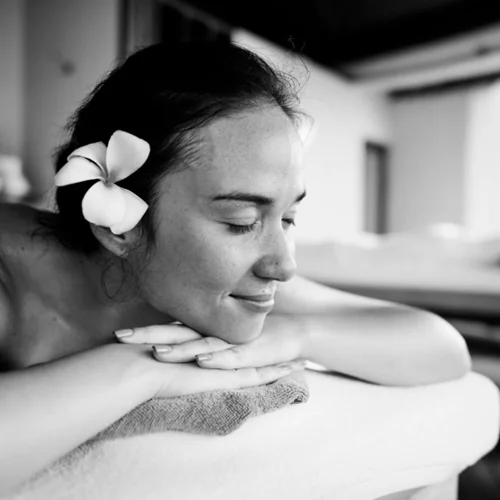 Οι μεγαλύτερες τάσεις ευεξίας στον τουρισμό για το 2025