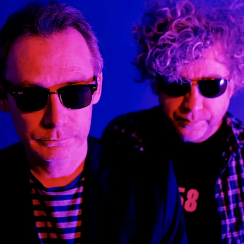 Οι θρύλοι της shoegaze Jesus & Mary Chain και οι επιδραστικοί dEUS στο πλευρό των Bauhaus