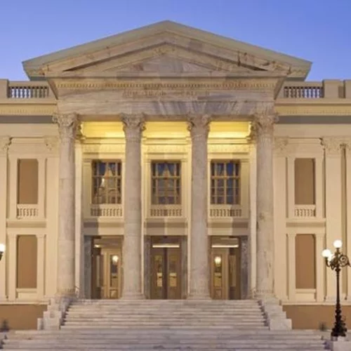 Κάτι πρόκειται να αλλάξει στο Δημοτικό Θεάτρο Πειραιά