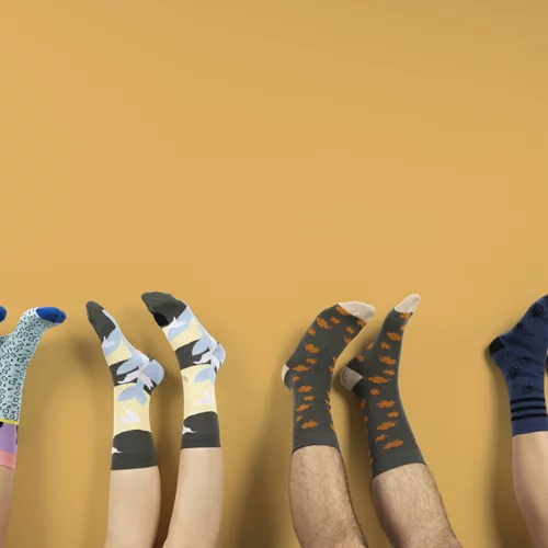 "Ζεστά πόδια - Ζεστή καρδιά": Μια συλλογή από 12 μοναδικά "Charming Socks" αποκλειστικά για το "Μαζί για το Παιδί"