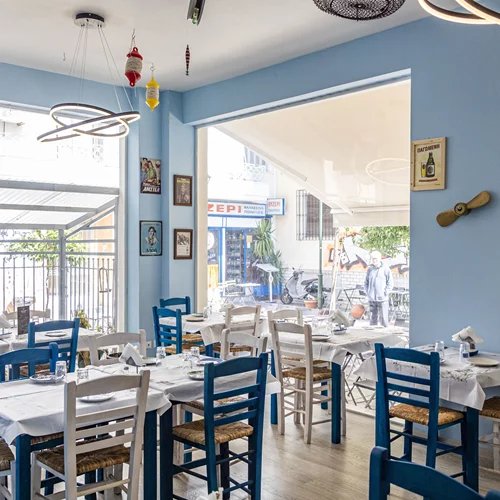 Video walkthrough: Η Ναταλία Δραγούμη ξεκινά τις καλοκαιρινές εξόδους από το "Ουζερί του Λάκη"