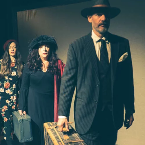 Θέατρο Όψεις: Με δύναμη από την Καρδίτσα