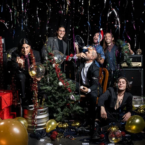 Fundracar: "Είμαστε εδώ για να συνεχίσουμε να ενοχλούμε μουσικά"