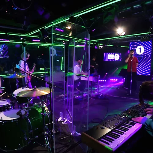 Οι Fontaines D.C. τραγουδούν Lana Del Rey για το BBC Radio 1