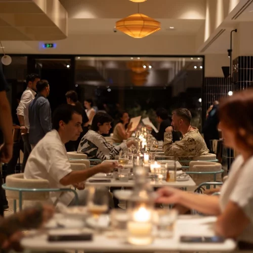 Τραπέζι για δύο στο "Sebastian"