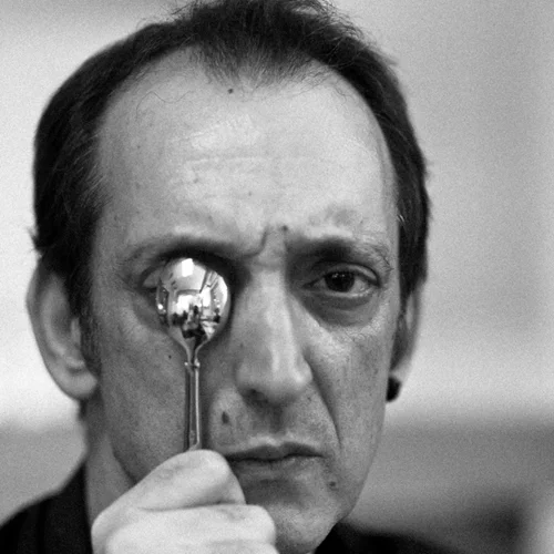 Το Θέατρο Σταθμός γιορτάζει την Παγκόσμια Ημέρα Ποίησης και Θεάτρου για το 2025