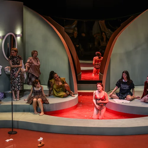 Στο σώμα της