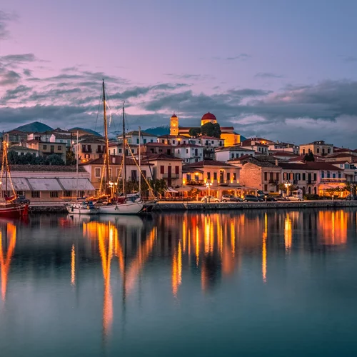 Ανοιξιάτικη φυγή στο Γαλαξίδι, το 'στεριανό νησί' της ναυτοσύνης