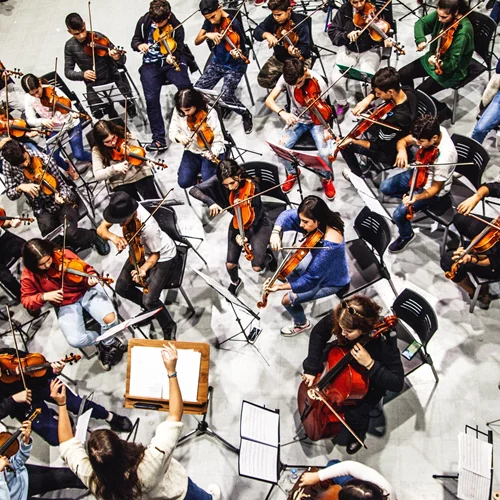 O Χριστουγεννιάτικος Κόσμος του ΚΠΙΣΝ γεμίζει μουσική