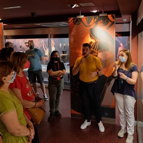 Ξεναγήσεις στη νοηματική γλώσσα στο Μουσείο Κυκλαδικής Τέχνης