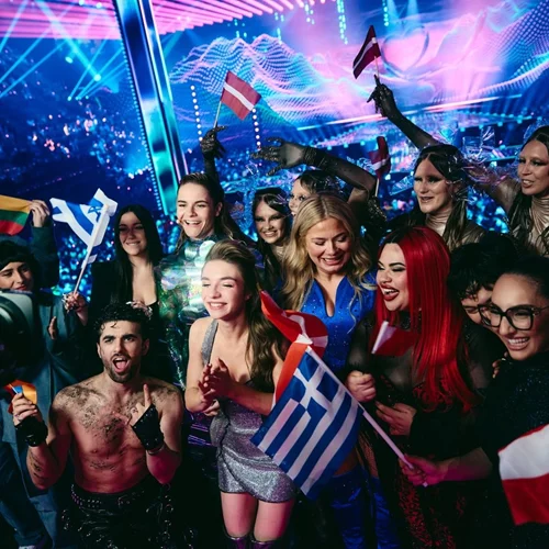 Eurovision 2025: Η "Αστερομάτα" Klavdia περνάει στον τελικό