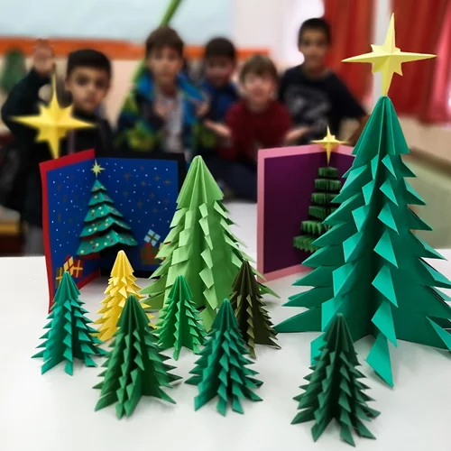 "Ιστορίες στο Χάρτινο Χωριό": Ένα χριστουγεννιάτικο εικαστικό εργαστήριο για παιδιά