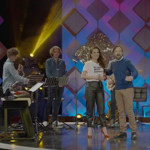 Ποιοι είναι οι καλεσμένοι που τραγουδούν "Δυνατά" παρέα με τον Κωστή Μαραβέγια;