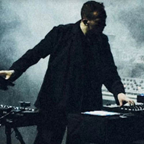 Ο Ben Böhmer ετοιμάζεται να ταρακουνήσει το "Gagarin"