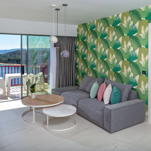 "Skiathos Palace": Εκλεκτική φιλοξενία 5 αστέρων