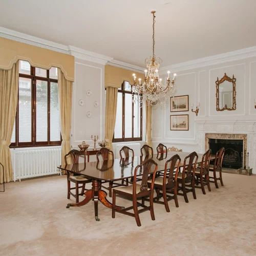 12 σύγχρονοι καλλιτέχνες τιμούν τον Γιώργο Σεφέρη με μια έκθεση στην ελληνική πρεσβευτική κατοικία στο Λονδίνο