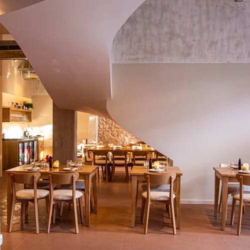 Το "Jerár" στρέφει τους προβολείς στη Δάφνη