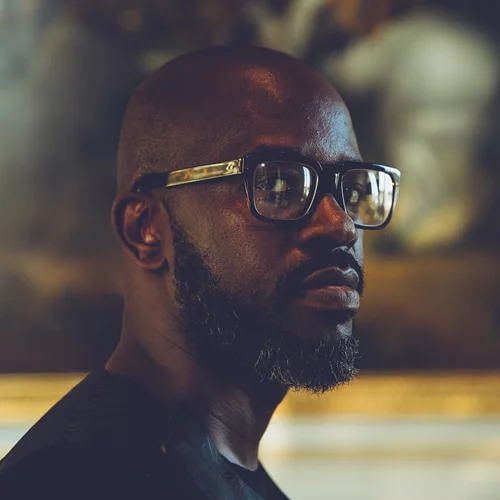 O Black Coffee μηδενίζει την απόσταση Αθήνα – Ίμπιζα