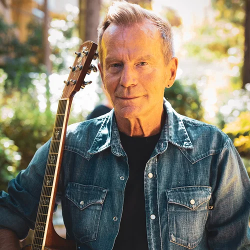 Βαγγέλης Γερμανός: "Η βασική δουλειά του τραγουδοποιού είναι να παίζει τα τραγούδια του, όπου και όπως μπορεί"