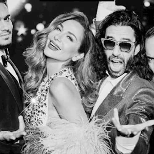 Οι Μέλισσες και η Δέσποινα Βανδή στο "Έναστρον"