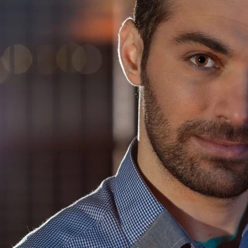 Ο Κώστας Αγέρης μάς ταξιδεύει σε ήχους και μελωδίες του Πόντου