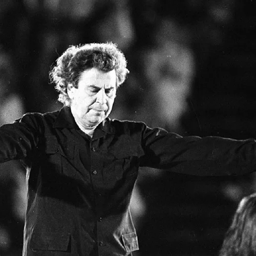 Μίκης Θεοδωράκης: Πήγαμε στη Μουσική Βιβλιοθήκη "Λίλιαν Βουδούρη" για μια γνωριμία με το εκκλησιαστικό του έργο