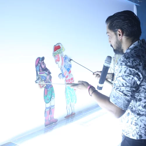 "Οι 10 εντολές με τον Καραγκιόζη" σε παραστάσεις για το ενήλικο κοινό