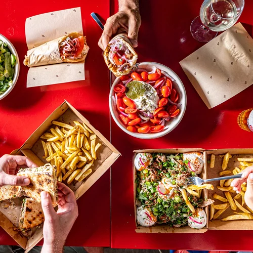 "Hoocut": Τέλειο σουβλάκι εις τριπλούν