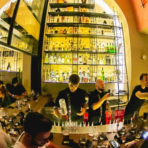 To "Barro Negro" στα 100 κορυφαία μπαρ του κόσμου