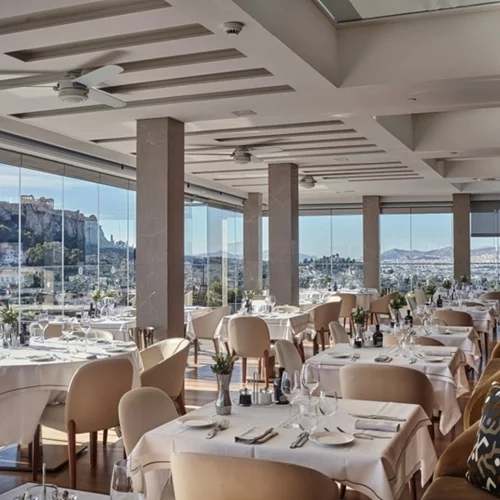 Στο "Metropolis Roof Garden" του ξενοδοχείου "Electra" για ραφινέ μεσογειακές γεύσεις