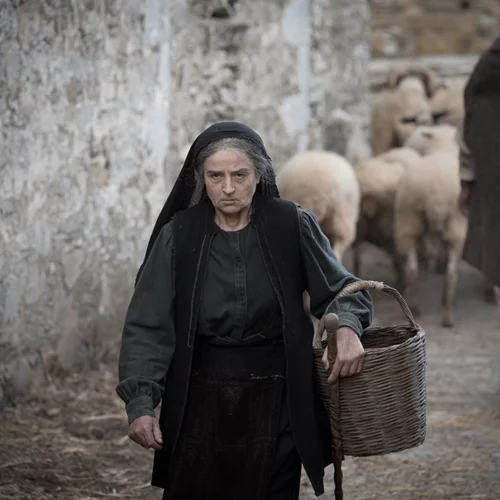 H "Φόνισσα" της Εύας Νάθενα στην COSMOTE TV