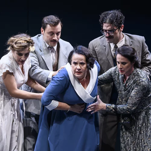 Το τρίτο στεφάνι