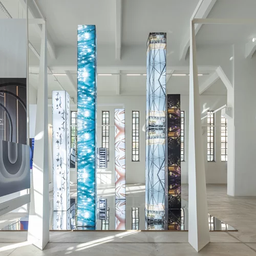 "Τοπόσημα Διασύνδεσης" στο Πρώην Δημόσιο Καπνεργοστάσιο: γνωρίστε τους φωτογράφους της έκθεσης