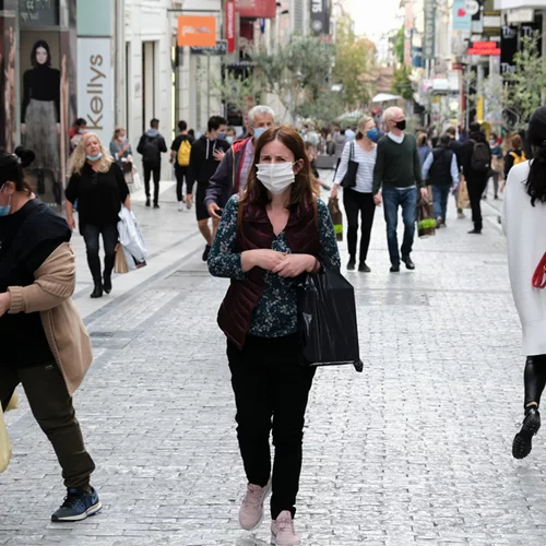 Νέα μέτρα για τις γιορτές: Μάσκες παντού, φρένο στις εκδηλώσεις των δήμων, διπλή μάσκα σε super market και ΜΜΜ